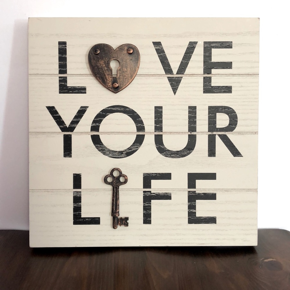 Farmhouse Cottagecore ‘Love Your Life’ Square Wall Decor